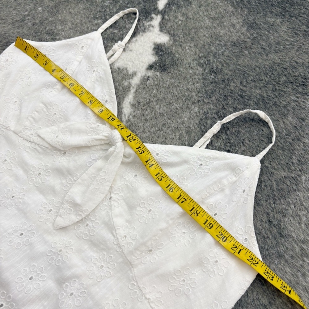 Old Navy Eyelet Tie Front Top - Picture 11 of 11